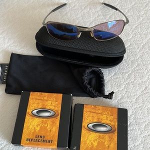 Vintage Oakley Square Wire 2.0 with two sets of replacement lenses